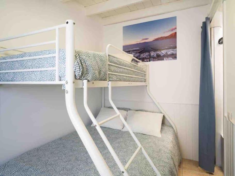 Famara, Apto. En Zona Tranquila A 200M Del Mar. Lejlighed Eksteriør billede